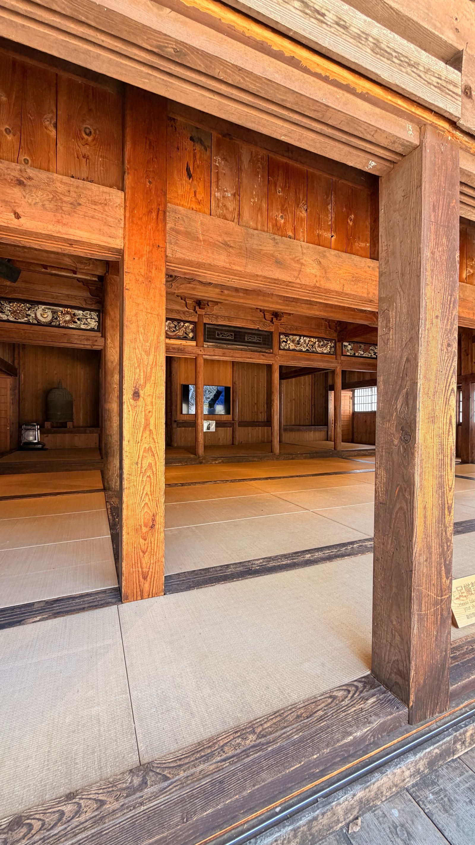 古い日本家屋の座敷
